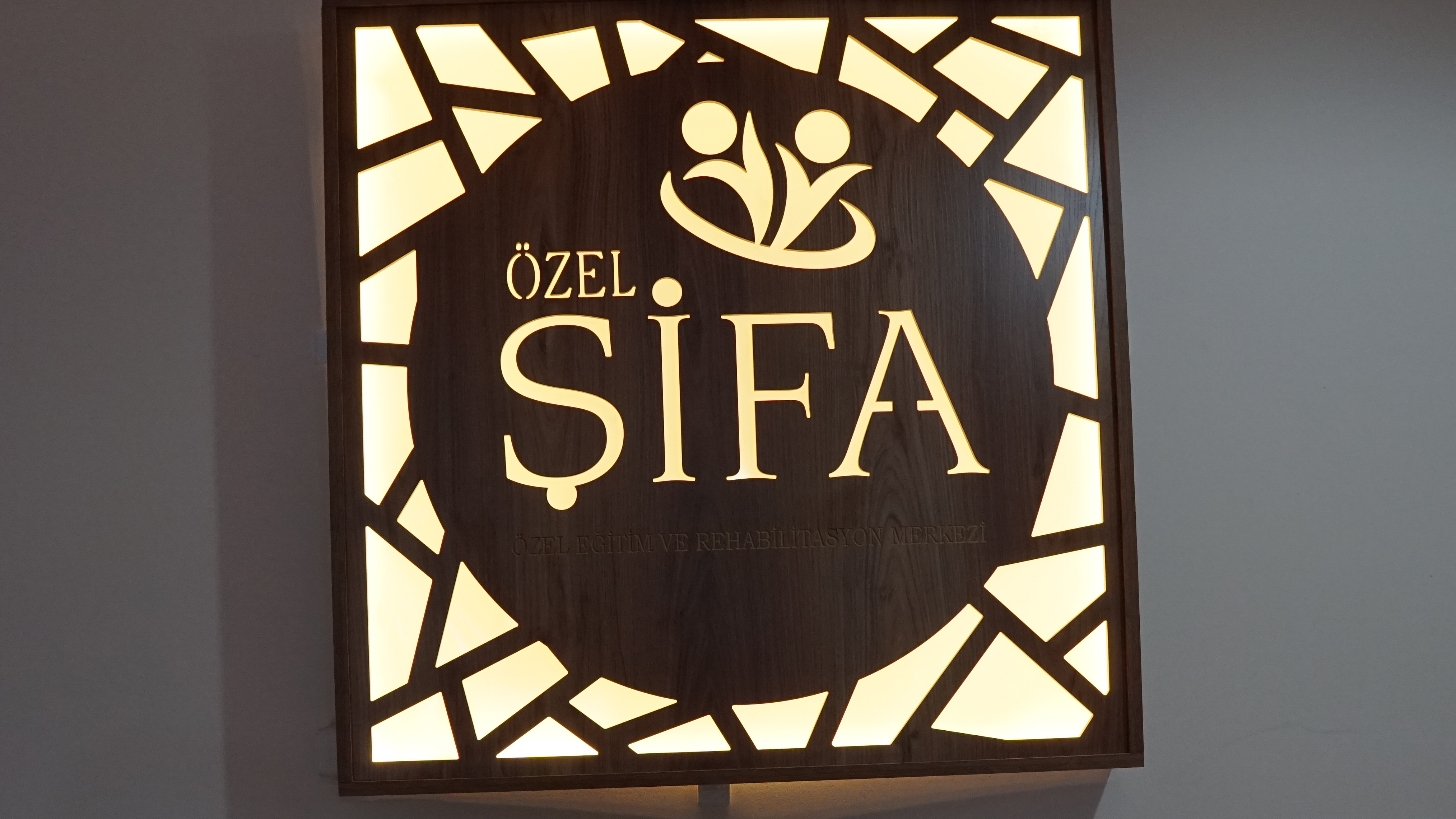 Kurumumuzdan Kareler